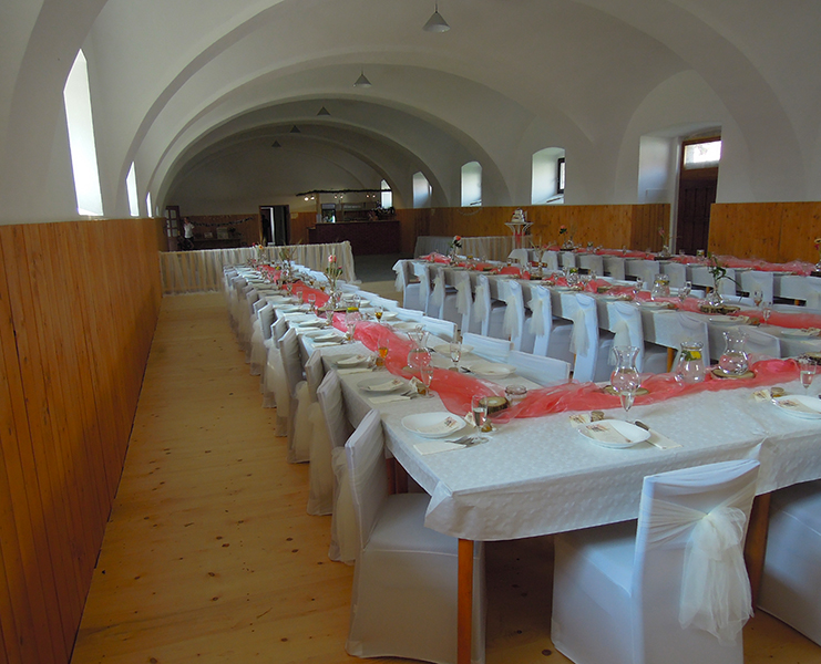 Hostina